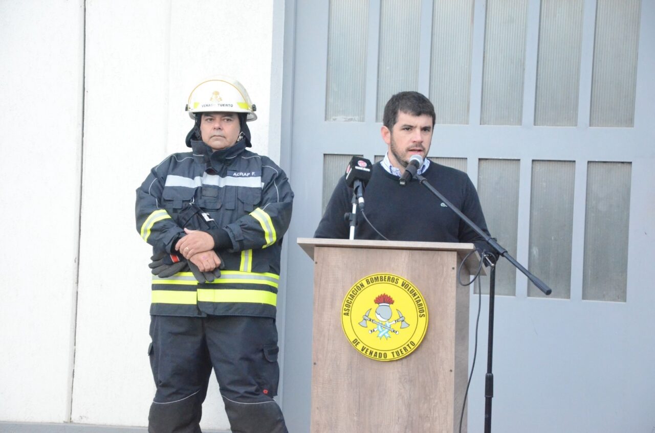 Chiarella destacó la vocación de los bomberos en el día de los servidores públicos