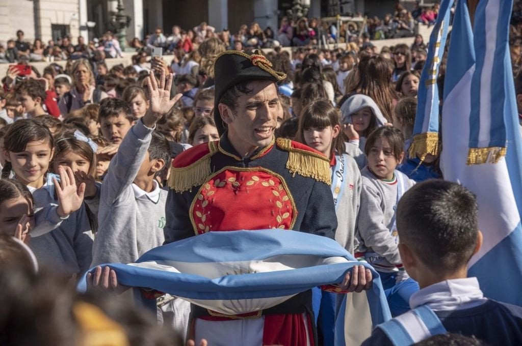 Convocan a niños a hacer su promesa a la bandera en Rosario