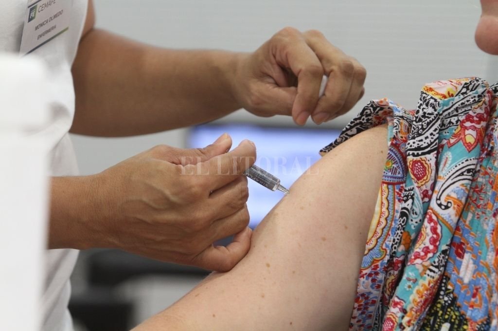 Santa Fe: recomiendan a la población vacunarse contra la gripe