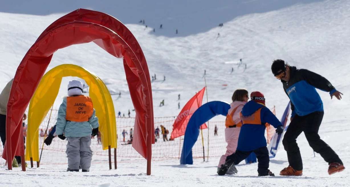 En busca de evasores, AFIP fiscalizará comercios en los principales centros de esquí del país