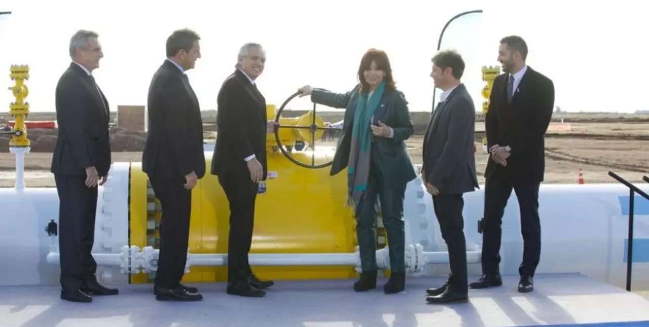 Se inauguró el Gasoducto Néstor Kirchner con foto de unidad en el oficialismo