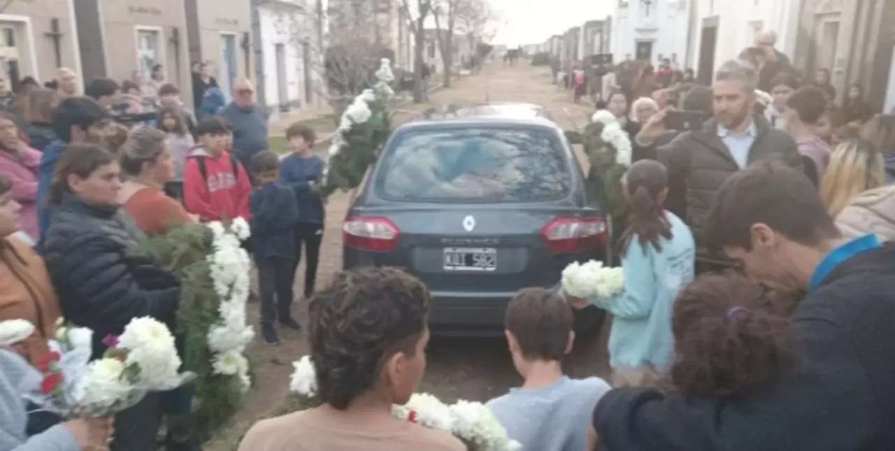 Despidieron los restos del joven de 14 años asesinado por su amigo en Laboulaye