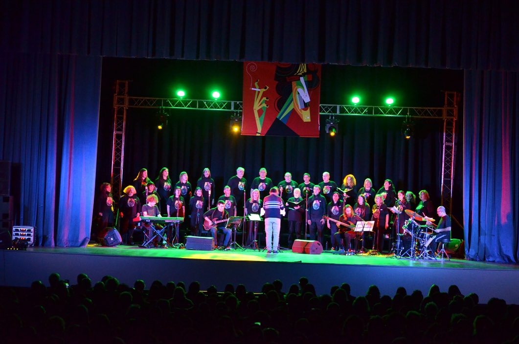 La música de Charly García en formato coral engalanó el Centro Cultural 