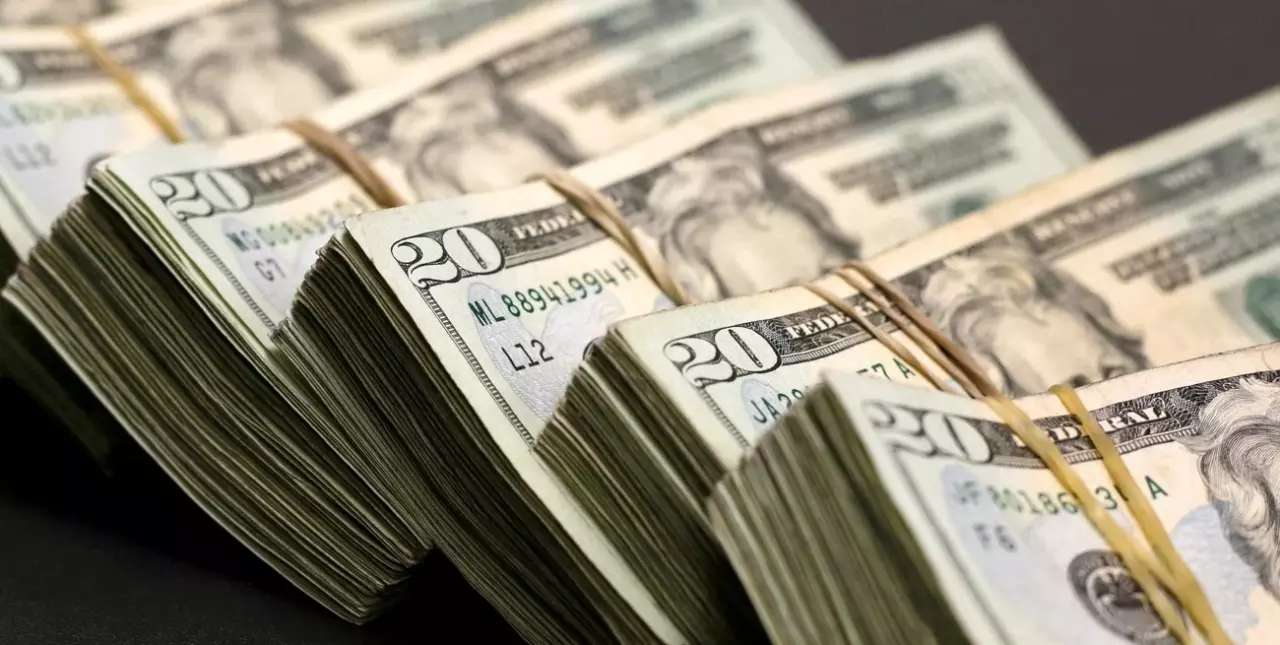 En lo que va de 2023, el dólar blue acumula una suba de $439.