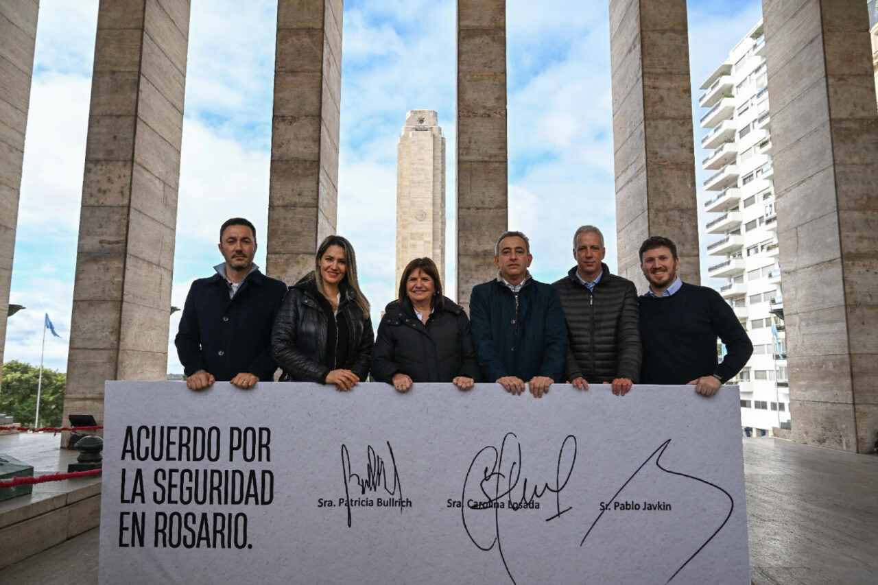 Losada, Bullrich y Javkin ratificaron el Acuerdo por la Seguridad en Rosario