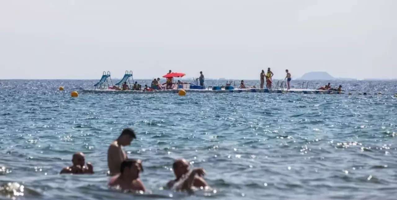 Ola de calor: las aguas del Mar Mediterráneo batieron un récord de temperatura