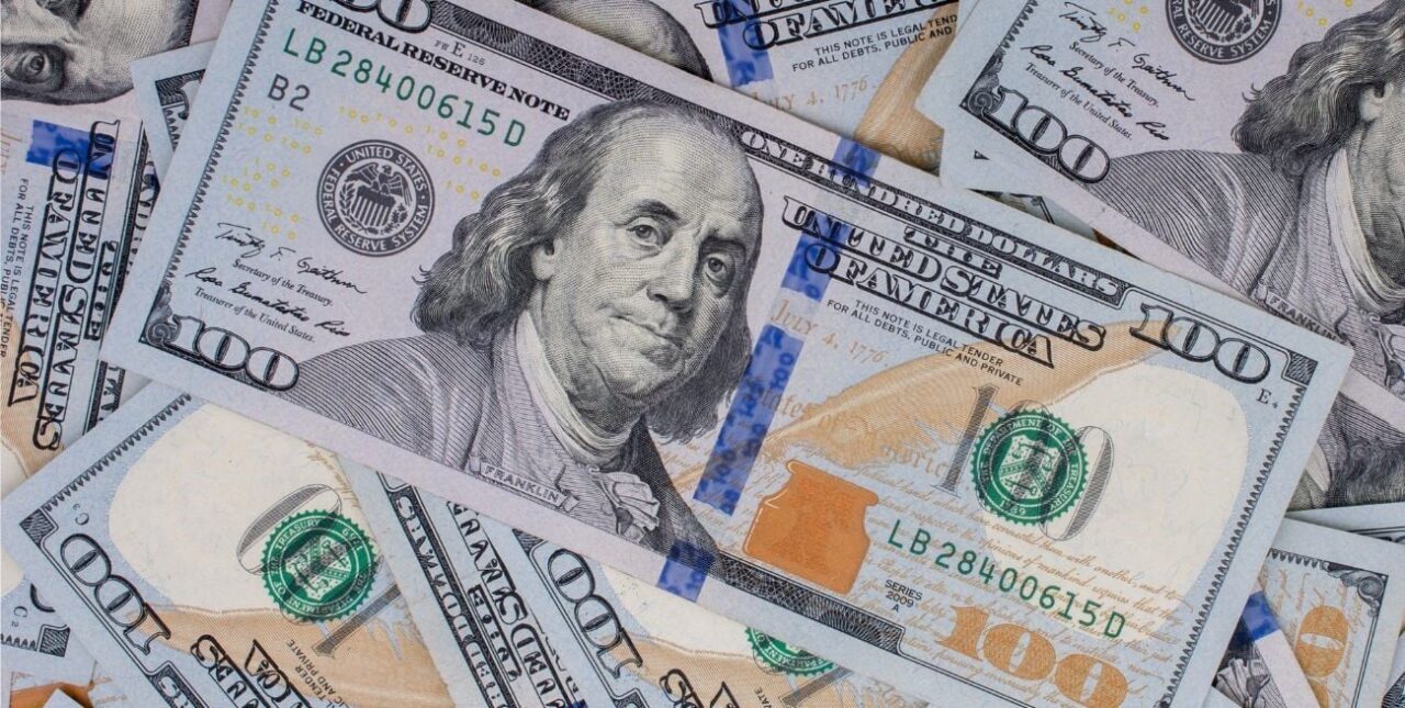 Las operaciones de dólar mayorista, dólar turista y dólar ahorro se vieron reducidas este lunes.