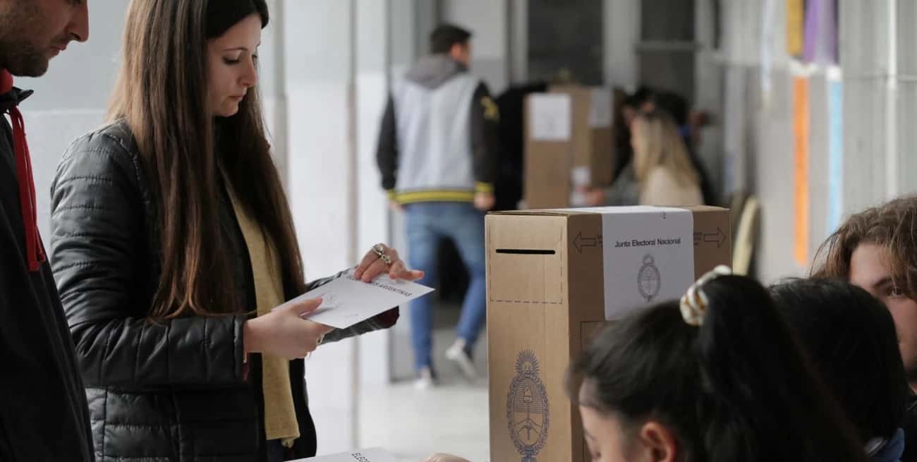 Los argentinos eligen candidatos a Presidente y vice para octubre