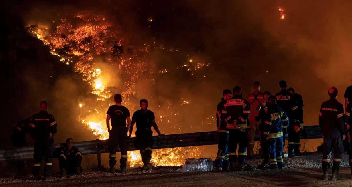 Un incendio forestal arde en el noreste de Grecia desde hace 11 días. Crédito: Reuters/Nicolas Economou