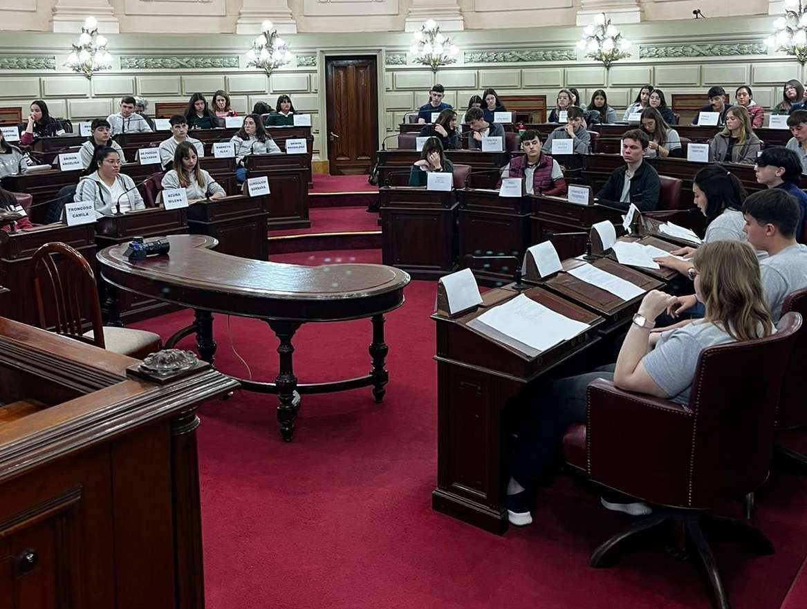 Más 90 alumnos participaron de la jornada en la Legislatura.