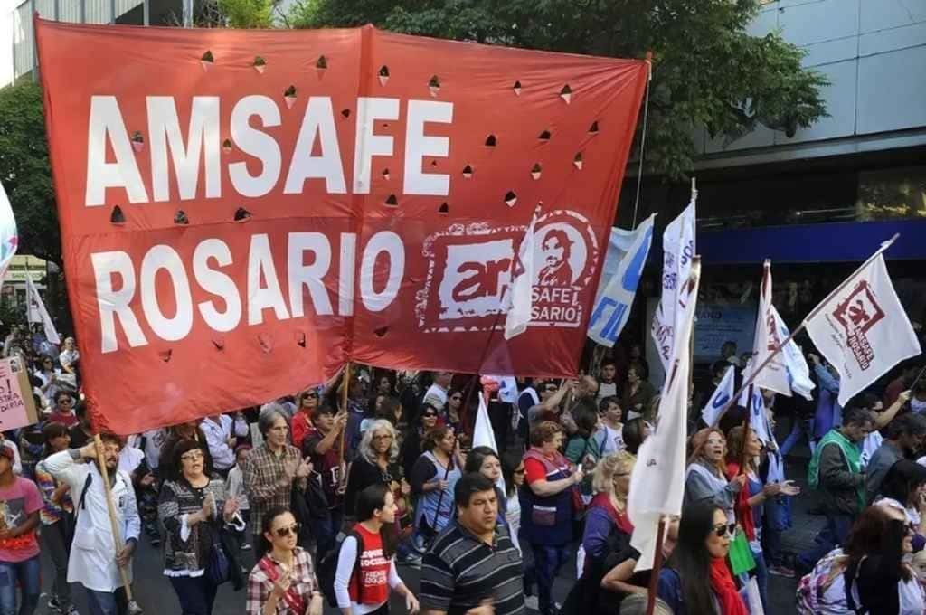 Amsafe Rosario y ATE Rosario ganan la calle por reapertura de paritarias