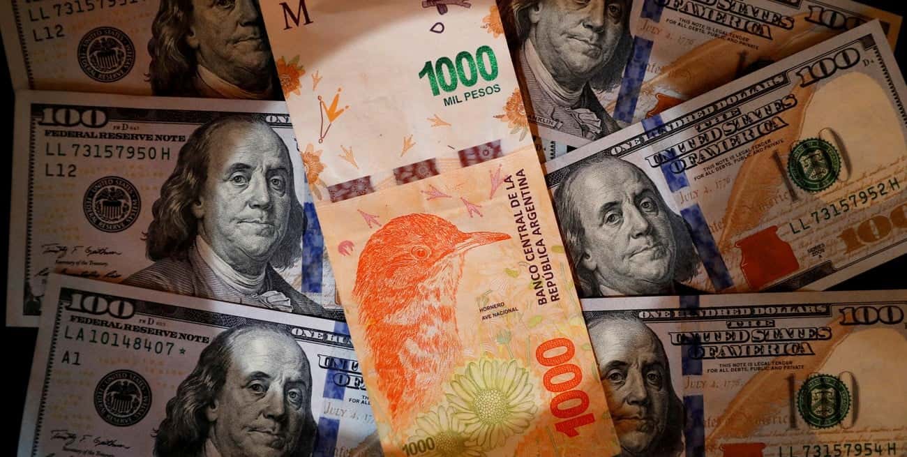 El dólar oficial en el Banco Nación, sin los impuestos concluyó la rueda en los $ 373.