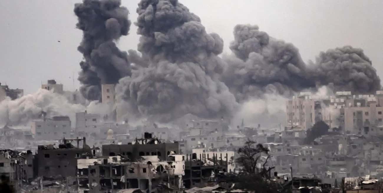 Gaza comienza a verse reducida a escombros ante los incesantes bombardeos y la ONU La ONU pone la lupa en los centros de distribución de ayuda.