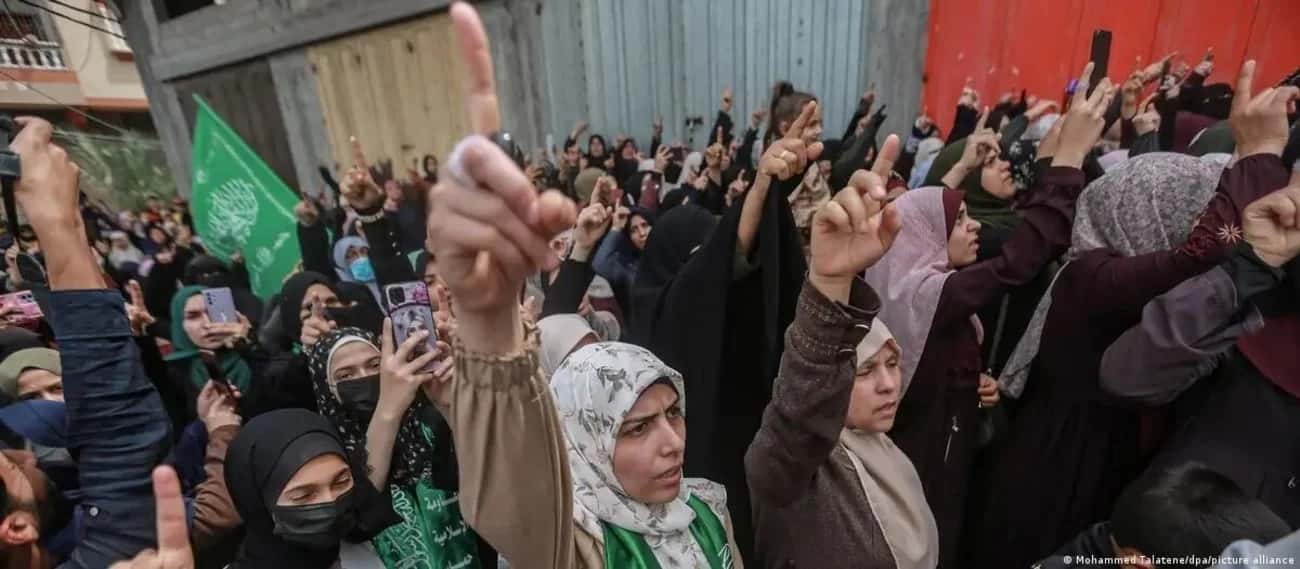 Simpatizantes de Hamás en un mitin en Gaza en abril de 2022. Crédito: DPA.