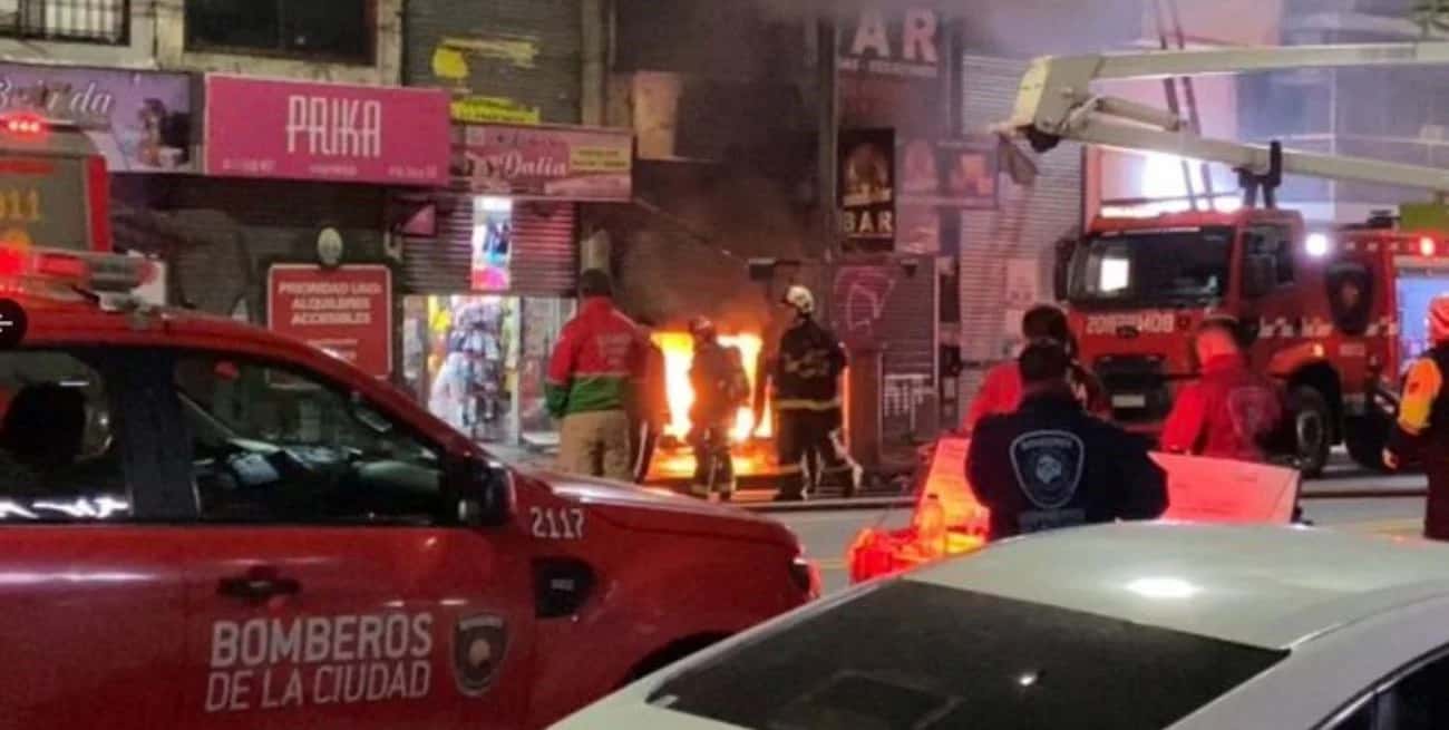 Un importante incendio en el barrio porteño de Flores