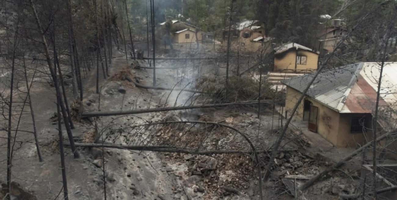 Mendoza: impactantes imágenes de los destrozos que dejaron los incendios