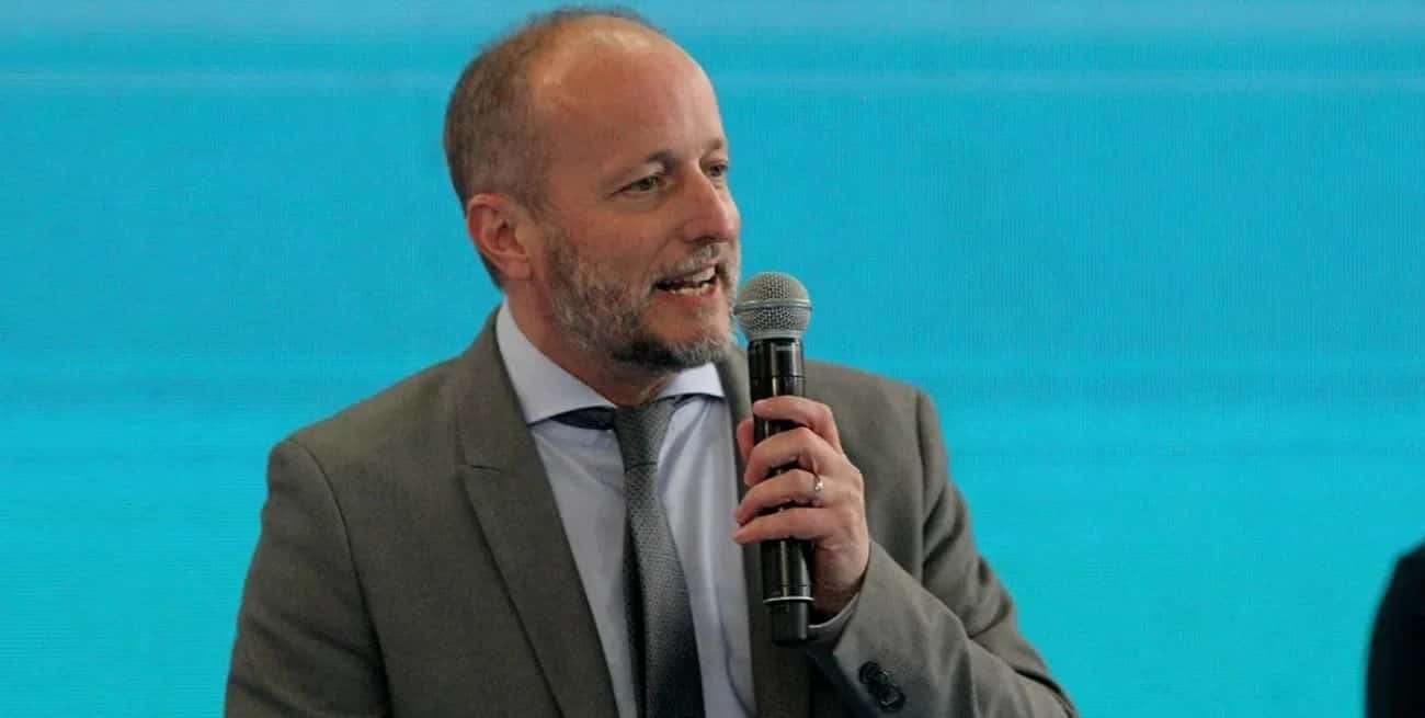 Martín Insaurralde renunció a la jefatura de Gabinete bonaerense tras la polémica con Sofía Clerici