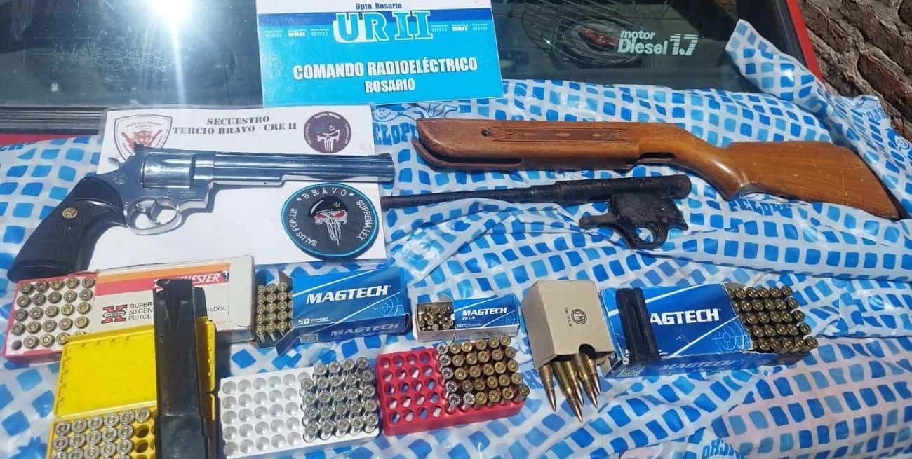 Rosario: secuestro de armas de fuego, municiones y vehículos requeridos por la justicia