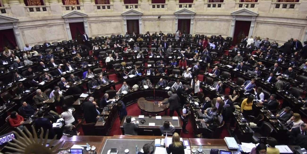 Se reúnen ambas cámaras legislativas para proclamar las fórmulas que irán a segunda vuelta electoral el 19 de noviembre. Crédito: Archivo El Litoral.