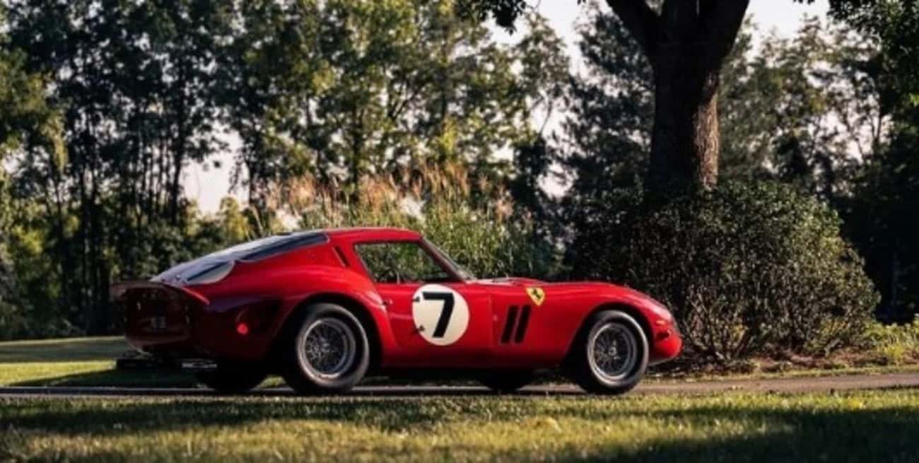 Una Ferrari de 1962 fue subastada por más de 51,7 millones de dólares