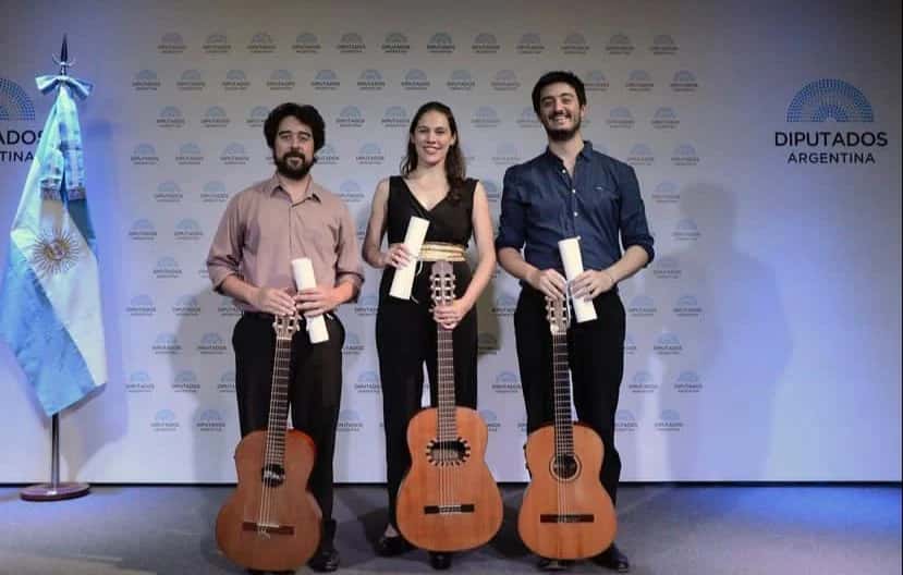 Los tres integrantes de Las Guitarras Gualeyas.