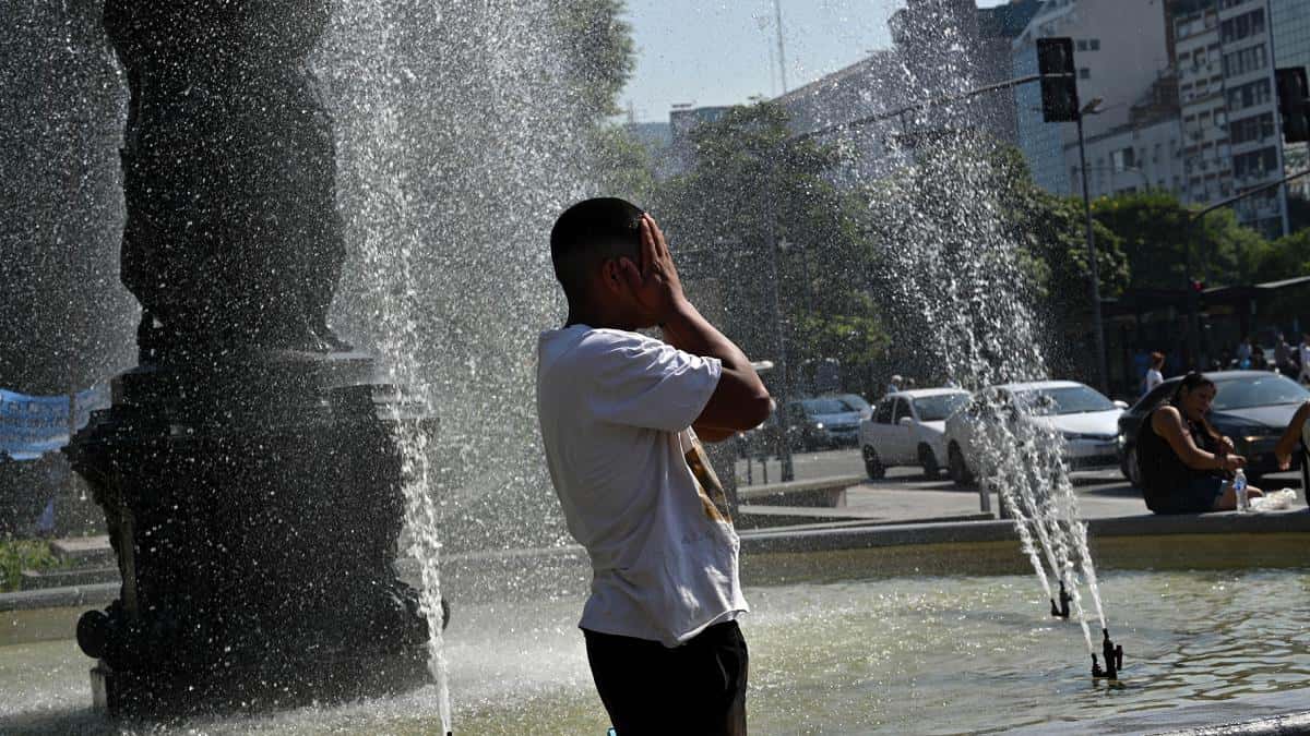 Alerta por olas de calor "extremo" para el verano en Argentina