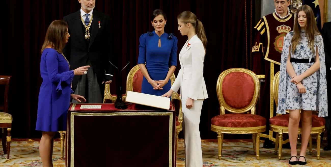 La princesa juró la Constitución en el Congreso, junto a su familia. Foto: Reuters