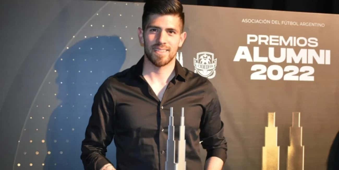 Agustín Rossi fue premiado como el mejor jugador de la temporada 2021.