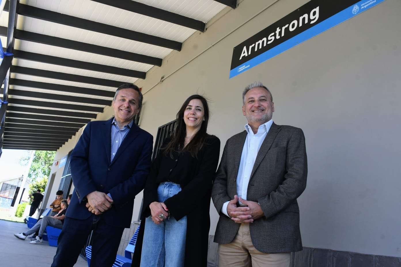 El ministro de Transporte, Diego Giuliano; la directora de Trenes Argentinos, Eliana Gramigna; y el senador nacional Marcelo Lewandowski.