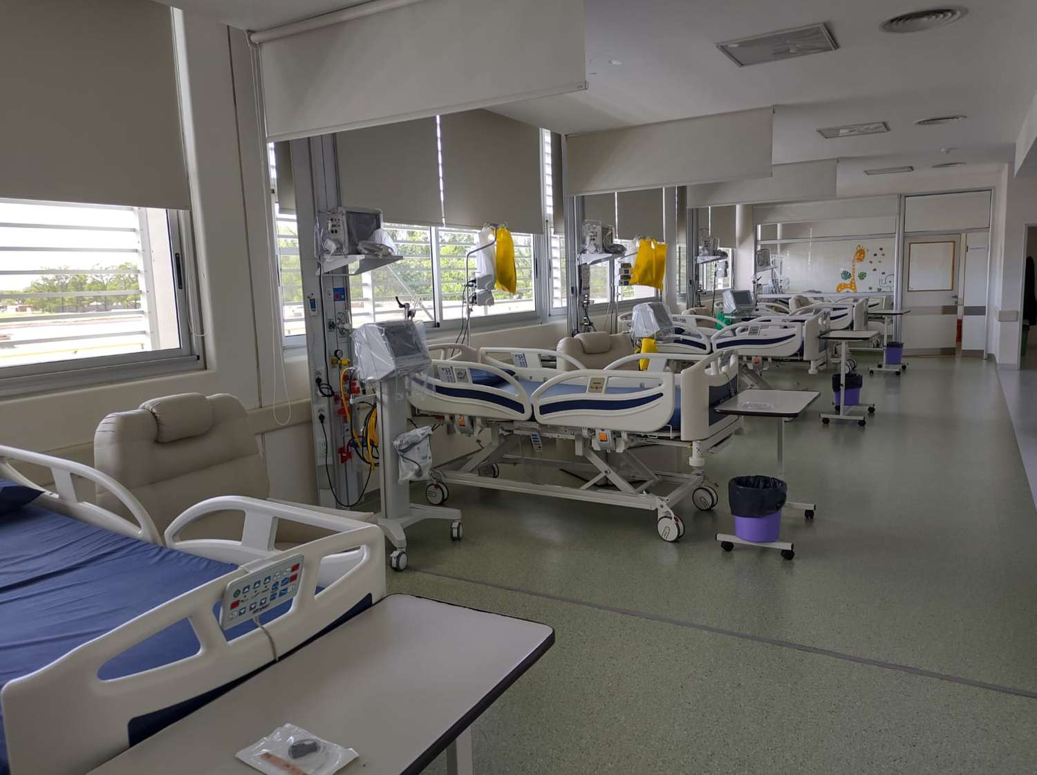 La ministra de Salud inauguró la terapia intensiva pediátrica del Hospital Gutiérrez