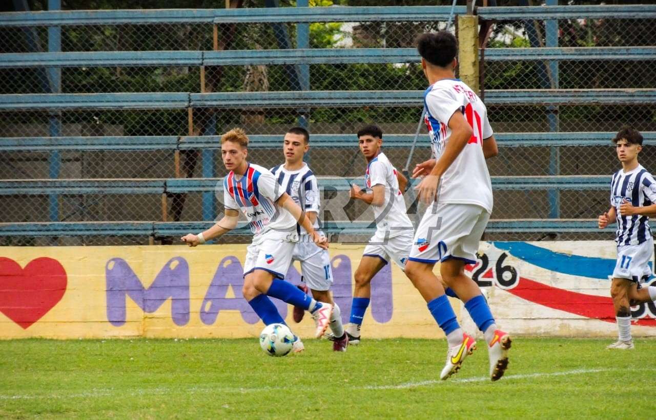 El "Tricolor", 24 horas después de pasar a la final de la Liga Venadense, cayó con juveniles por el Torneo Regional. Foto: Lorena aCanaveccio