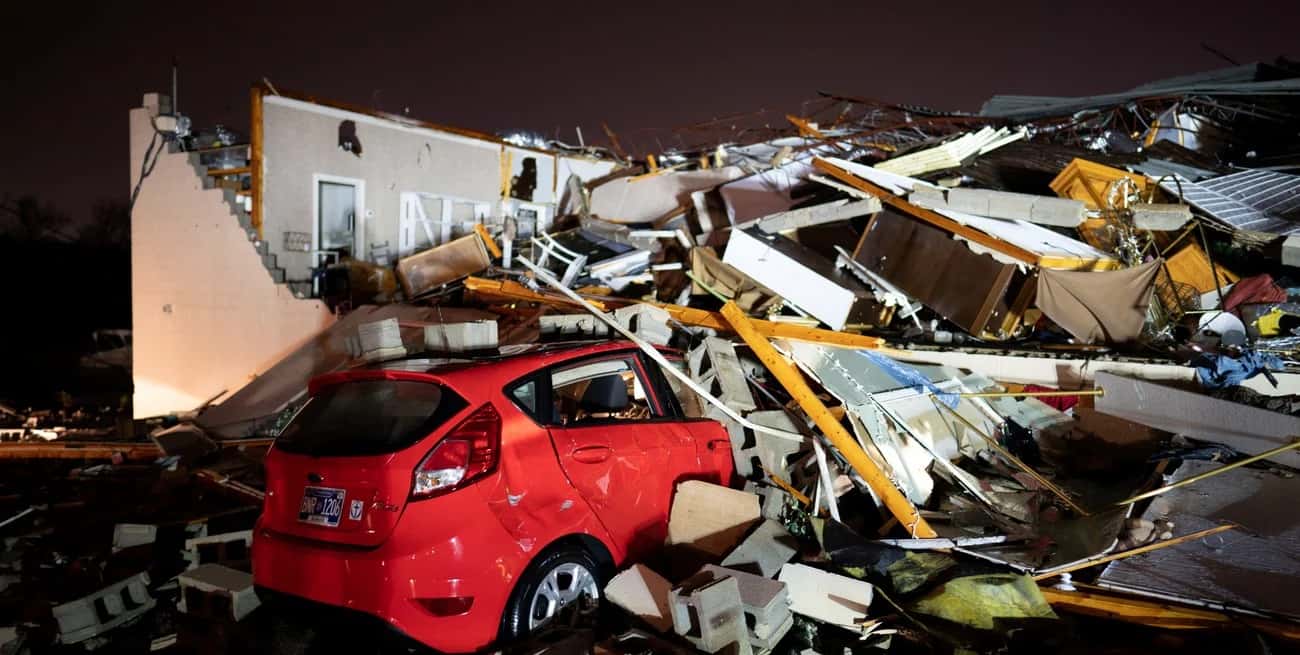 El paso del tornado por Hendersonville, Tennessee. Credito: SA Today Network/Reuters