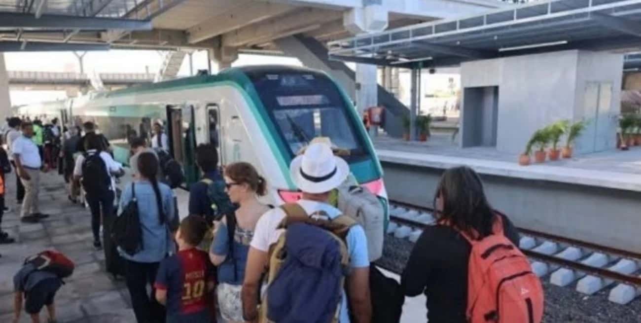 México: López Obrador inauguró un tren que cruza de océano a océano