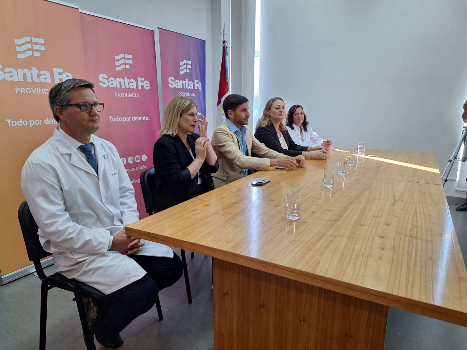El gobernador Pullaro puso en funciones a las nuevas autoridades del hospital Gutiérrez