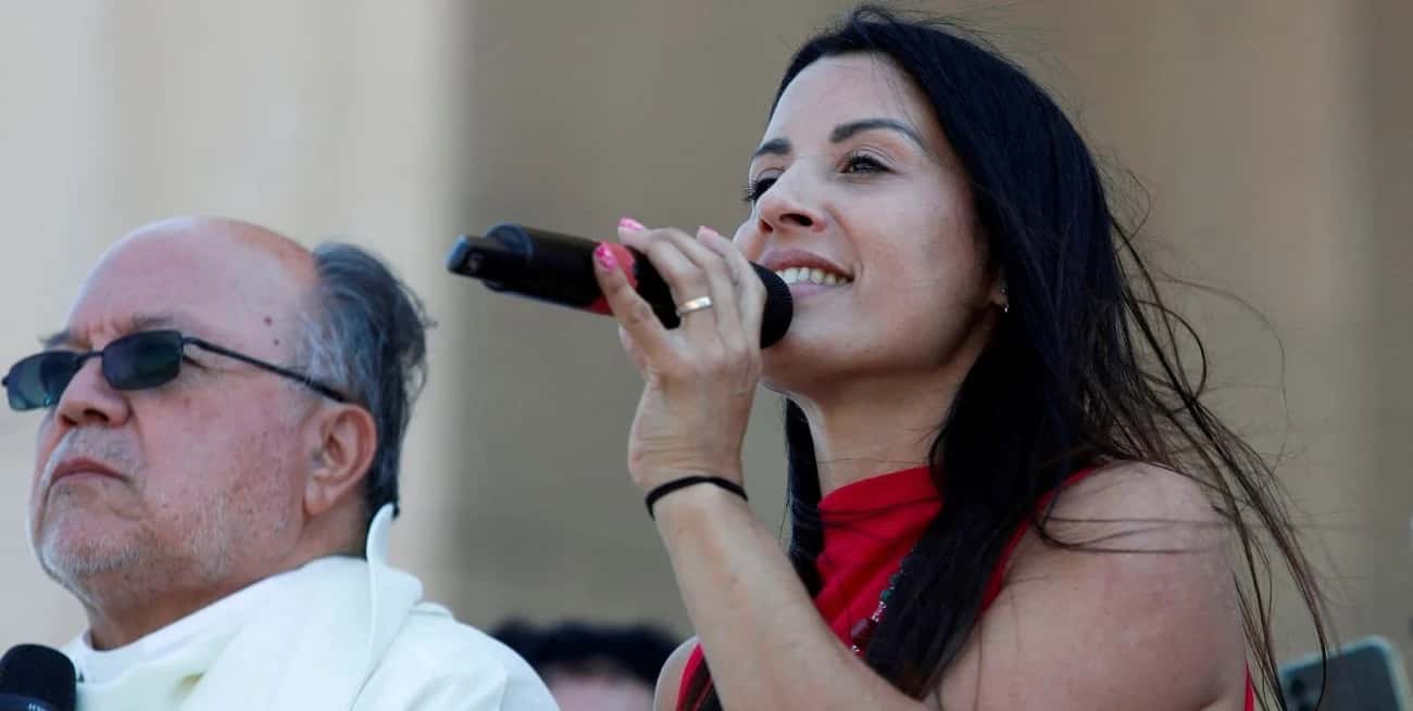 La rosarina Leda despertó polémicas por declaraciones sobre el cáncer