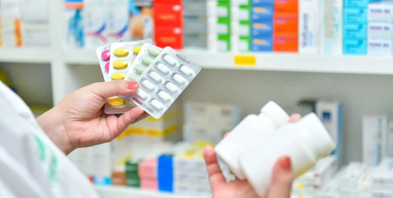 La venta libre de medicamentos en establecimientos no habilitados como farmacias estará limitada.