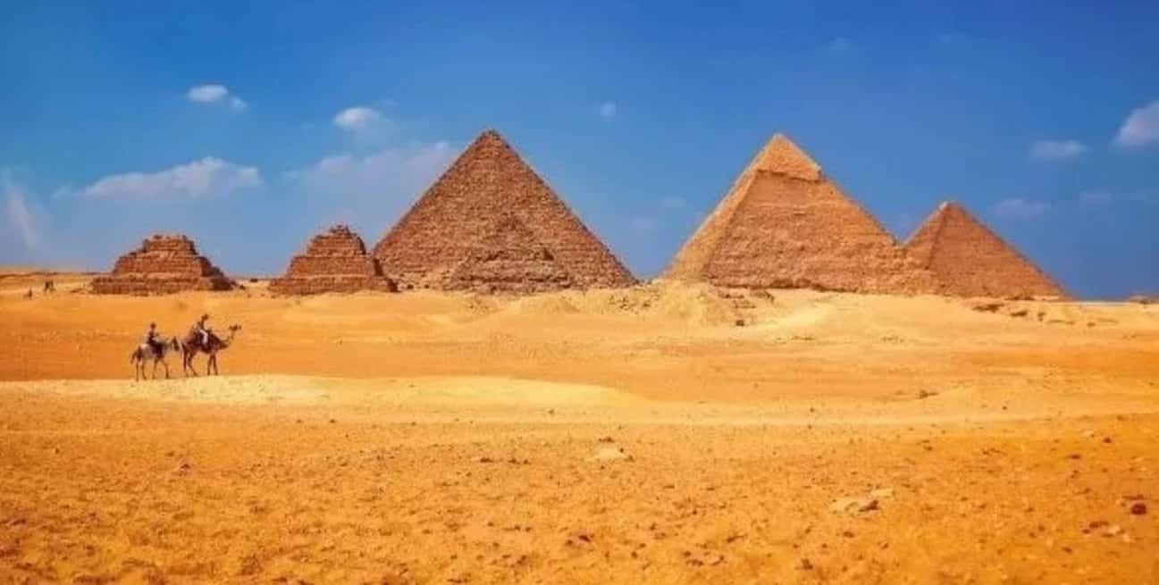 Estructuras perfectas y eventos astronómicos hacen que estas pirámides tengan parecidos. ¿Es posible?