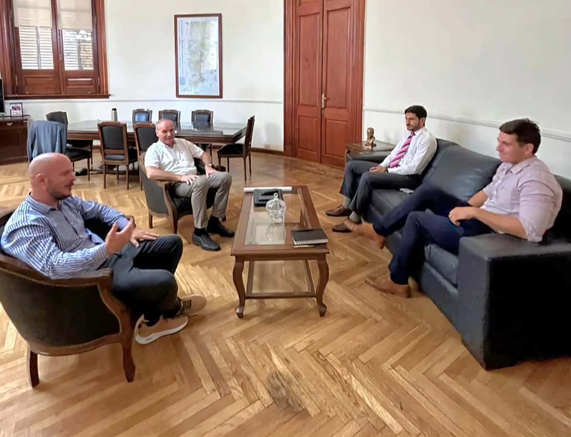 El intendente de Villa Cañás se reunió con el gobernador