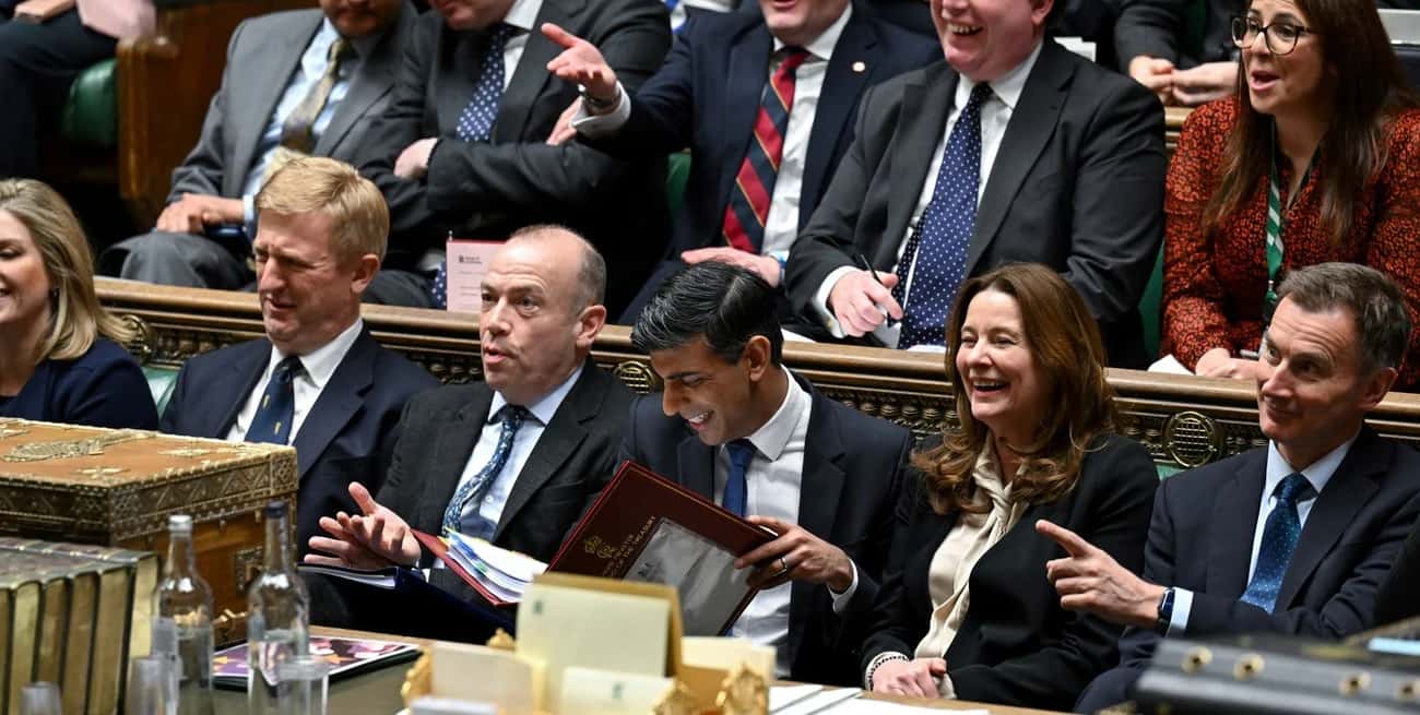 La "rebelión" por el proyecto de ley había provocado la renuncia de dos importantes miembros del Partido Conservador, previo a la votación en el Parlamento.