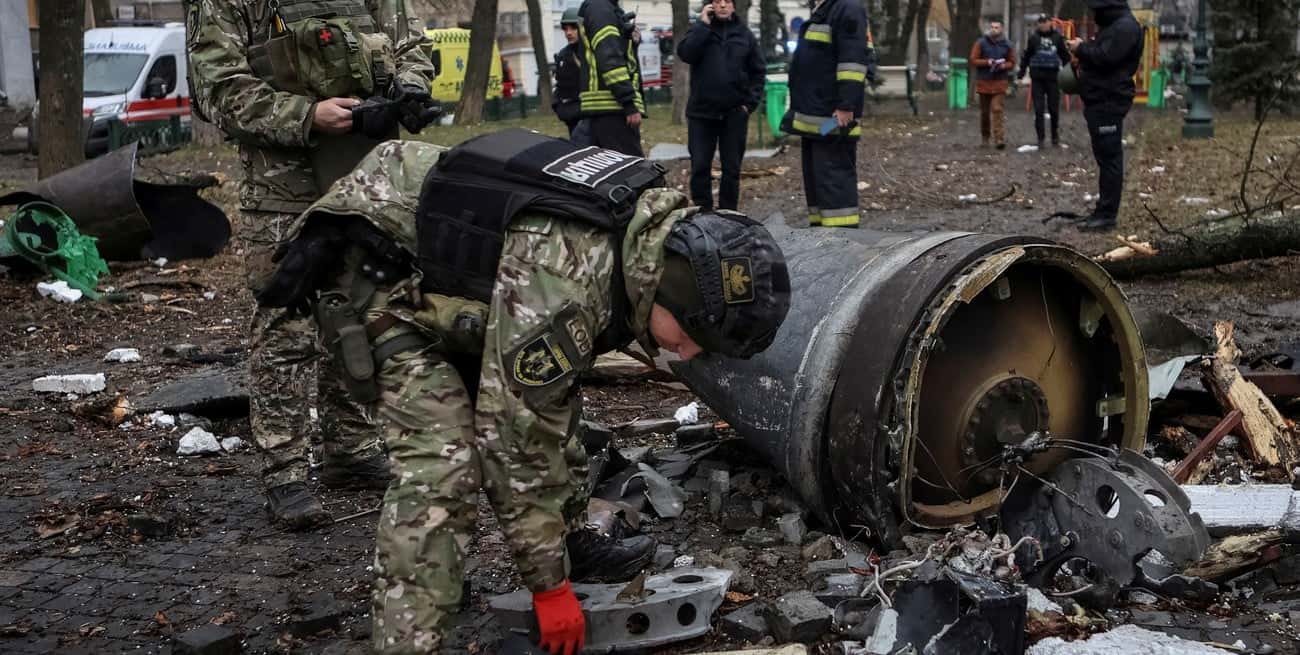 Ataque ruso con misiles hipersónicos deja cinco víctimas fatales y 92 heridos en Ucrania