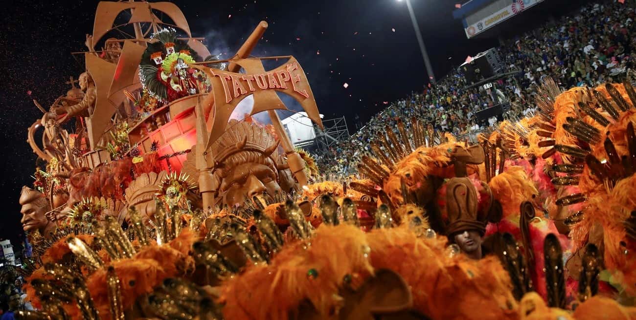 Comenzó el carnaval en Brasil: fotos, videos y la presencia de una estrella del fútbol