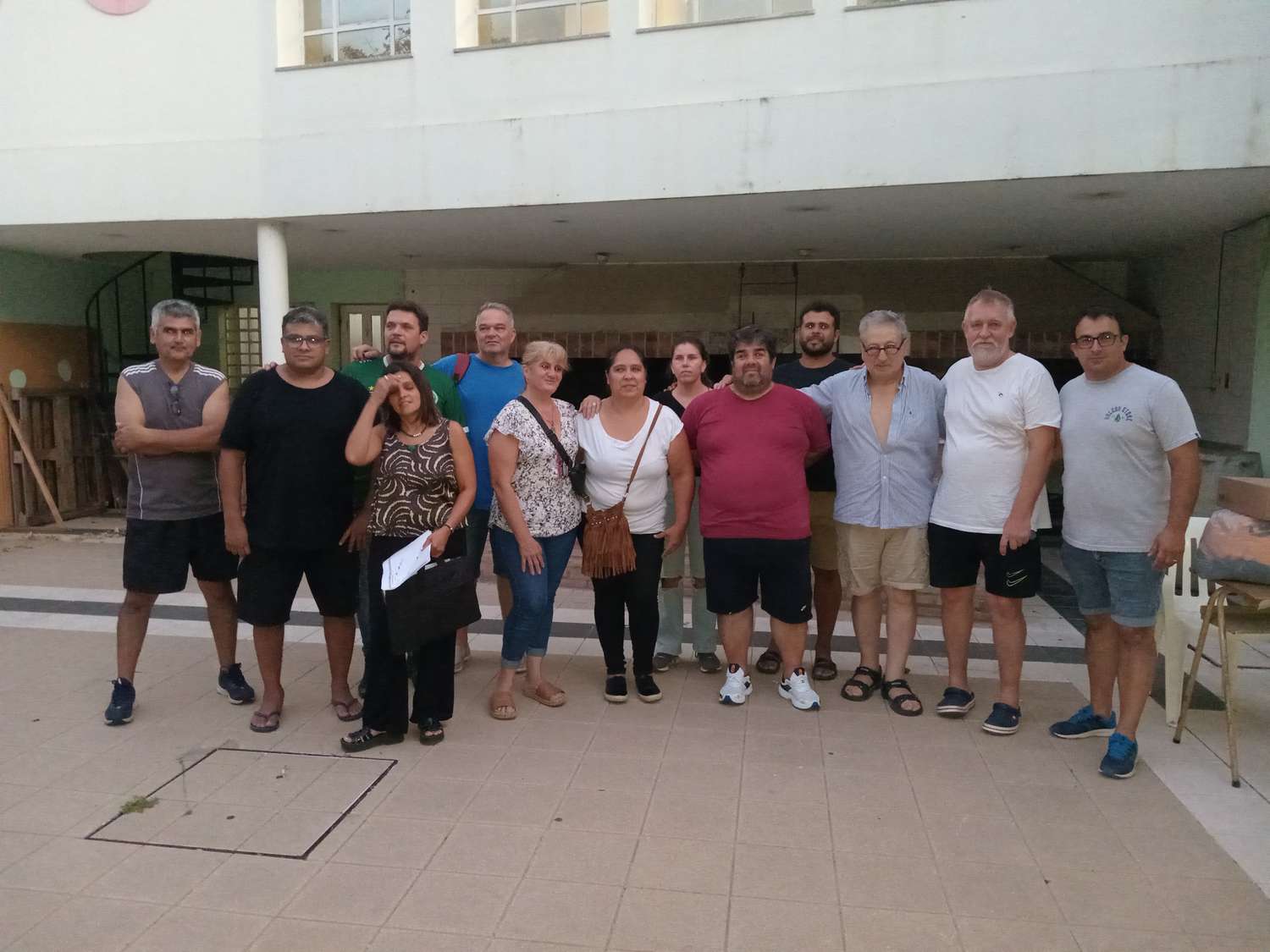 Miembros de la nueva comisión directiva del Club Defensores Talleres. Foto: Sur24.