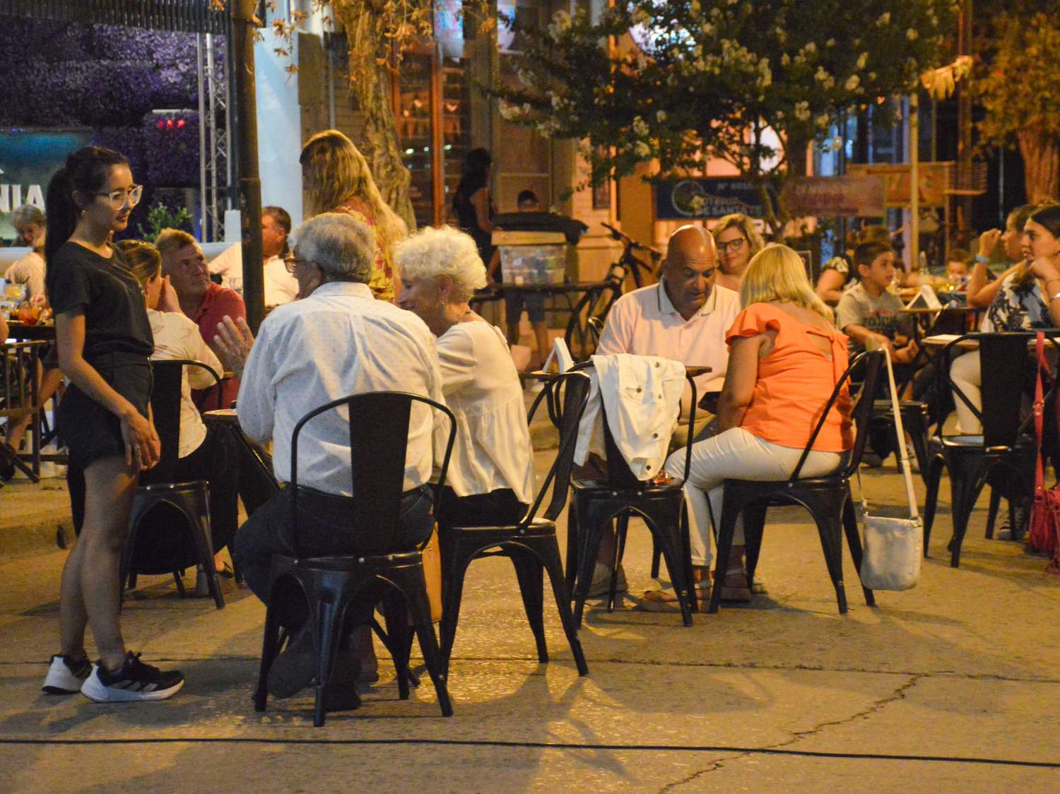 Los venadenses se sumaron a la propuesta de la “Noche de bares”