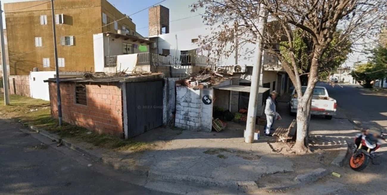 Rosario: balearon a un verdulero que salió a la calle al escuchar disparos