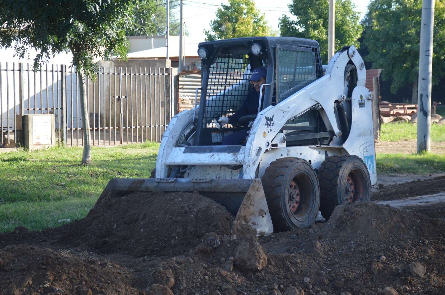 El gobierno venadense prepara el suelo para una nueva pavimentación