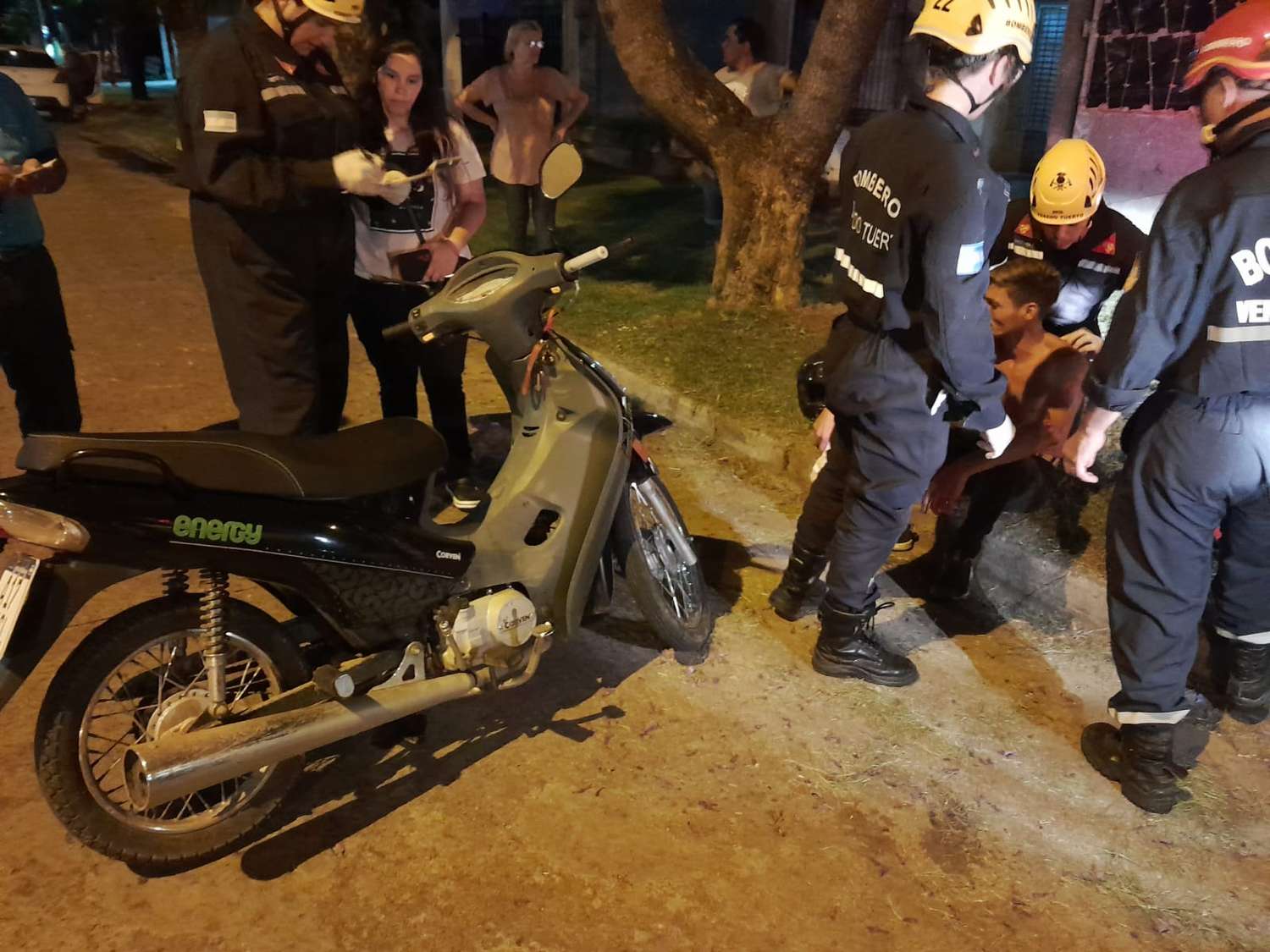 Venado Tuerto: motociclista hospitalizado al intentar esquivar a un peatón