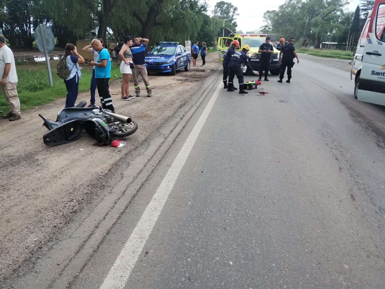 Grave accidente en la ruta 33: una motociclista lesionada