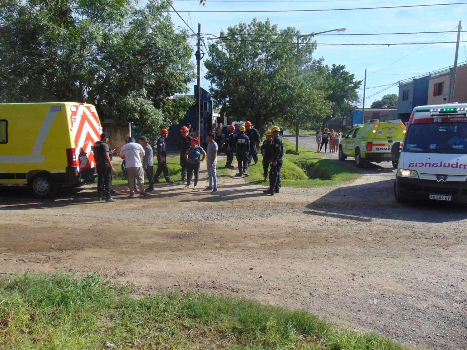 Los servicios de emergencias acudieron en auxilio de las personas accidentadas. Foto: Bomberos Voluntarios de Venado Tuerto