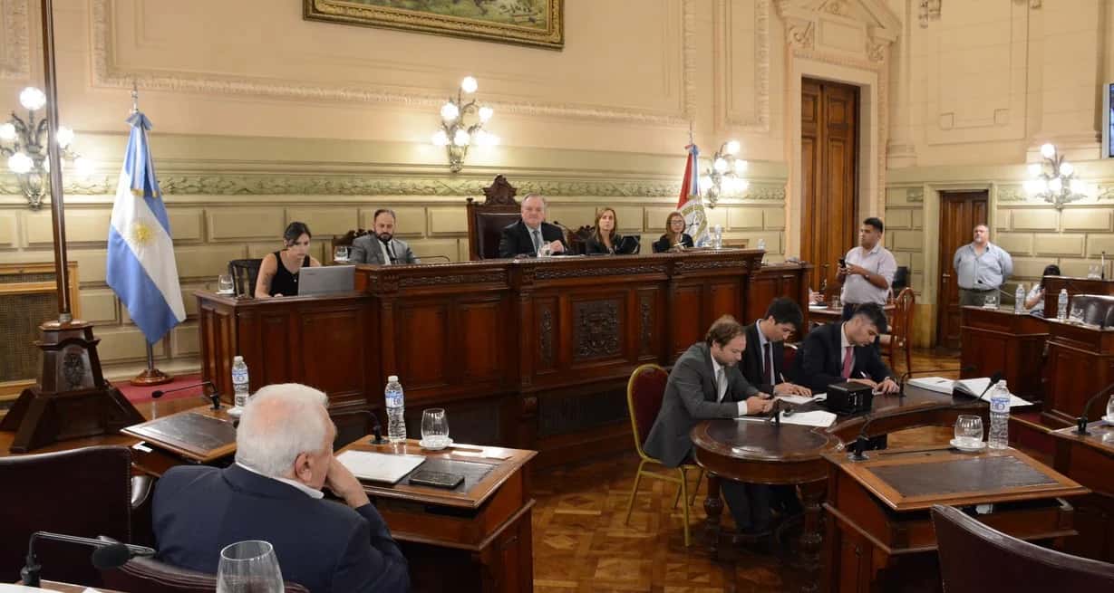 Los senadores santafesinos aprobaron con cambios la ley para crear juicios por jurados