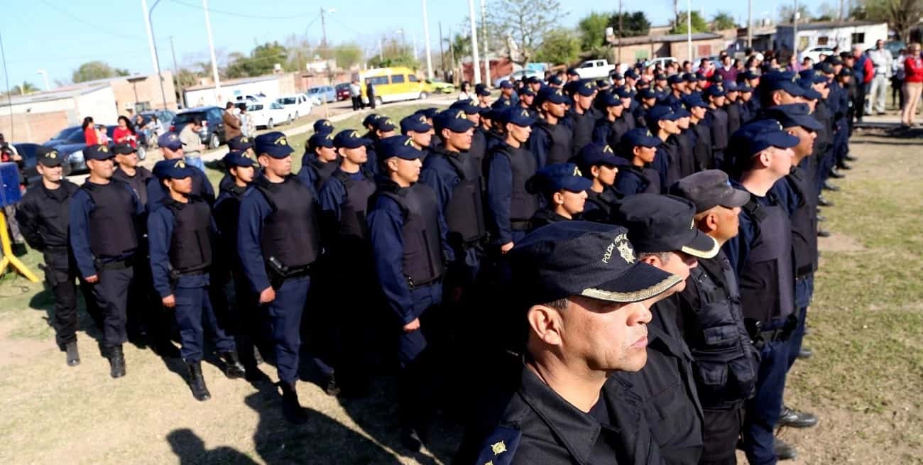 El gobierno convoca a personal policial retirado para reforzar la seguridad en Rosario
